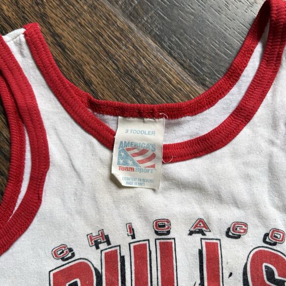 VTG 90s Chicago Bulls Toddler Tank Top Size 3T NBA Red Trim Graphic Tee - Picture 3 of 7